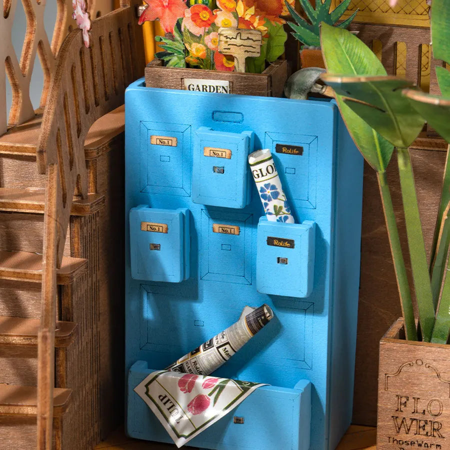 DIY Book Nook Garden House – Robotime