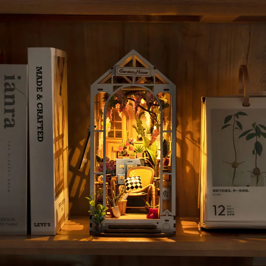 DIY Book Nook Garden House – Robotime