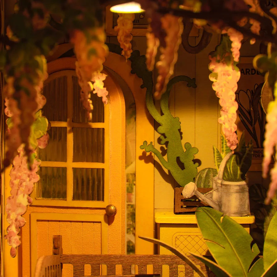 DIY Book Nook Garden House – Robotime