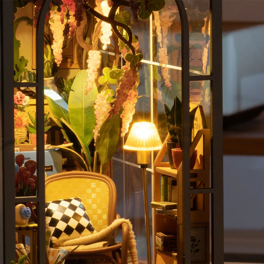 DIY Book Nook Garden House – Robotime