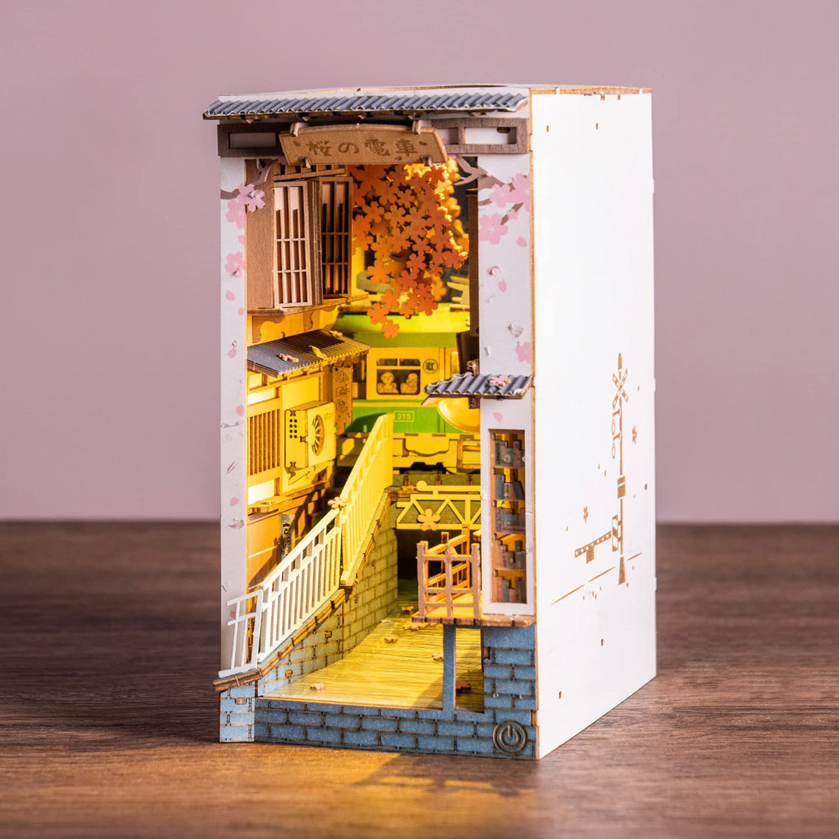 DIY Book Nook Sakura Densya – Robotime 